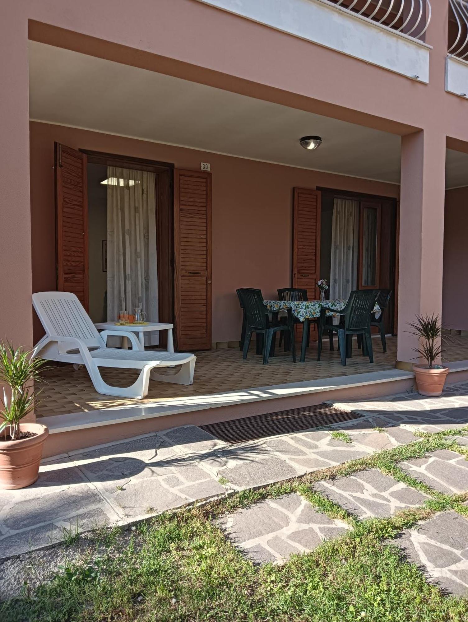 Residence Maria Elena - 30 Pt Lignano Sabbiadoro Exterior foto